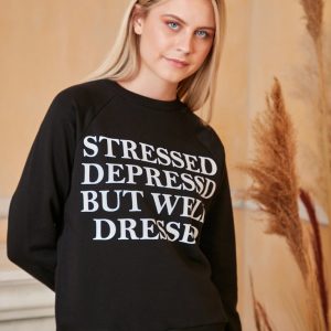 Oversized pulover z napisom